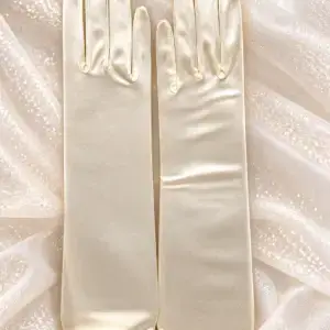 Off-white satin elbow-length gloves 36 cm